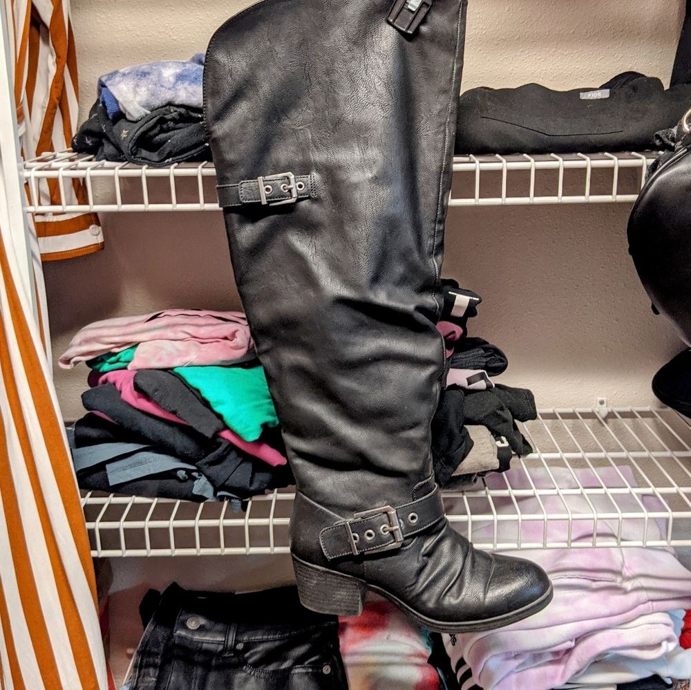 Carlos Santana Over the knee boot